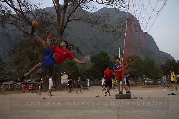 sepak takraw 