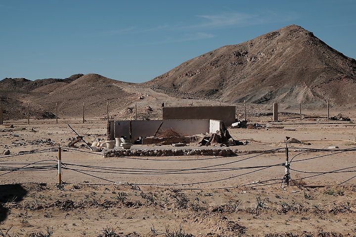 between hurghada and luxor